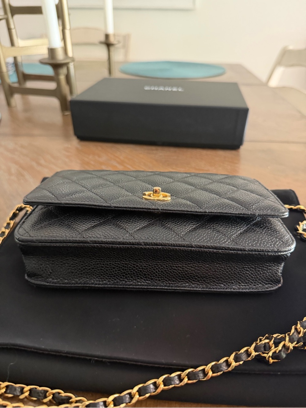 CHANEL caviar turnlock wallet on chain - Picture 4 of 8